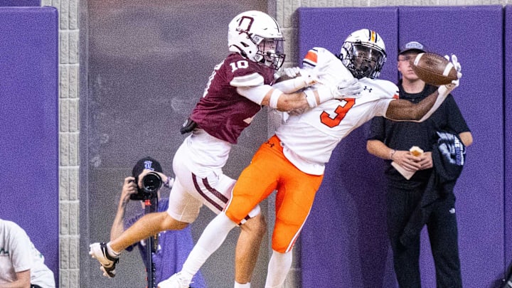 Zay Robinson signed with Iowa State on Wednesday during the early national signing day period. Zay Robinson signed with Iowa State on Wednesday during the early national signing day period.
