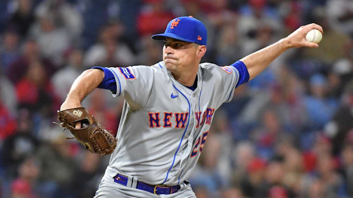 Sep 22, 2023; Philadelphia, Pennsylvania, USA; New York Mets relief pitcher Brooks Raley (25) throws a pitch during the ninth inning against the Philadelphia Phillies at Citizens Bank Park. Mandatory Credit: Eric Hartline-Imagn Images