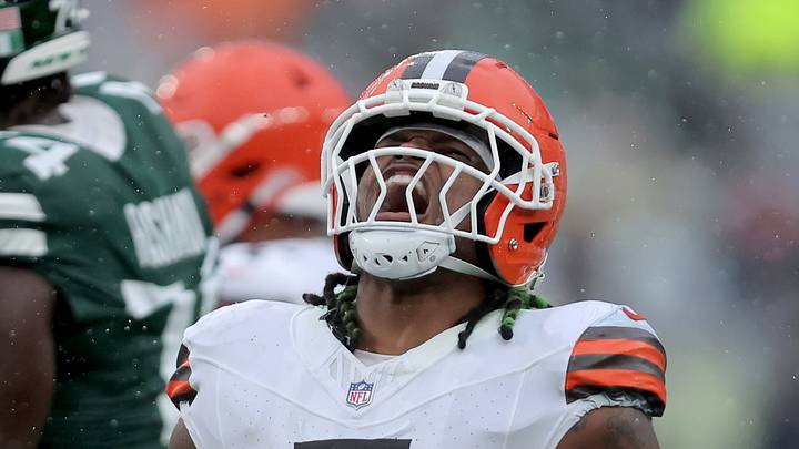 Cleveland Browns linebacker Quincy Williams