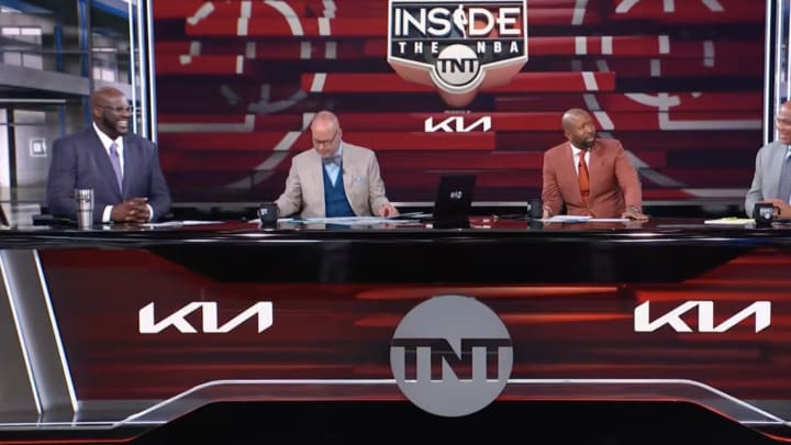 Charles Barkley had some high praise for Anthony Davis before trashing the Lakers. 