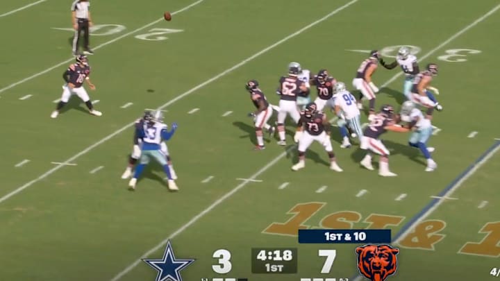 D'Andre Swift's sky-high toss back to Caleb Williams nearly sunk the Bears' flea flicker on Sunday. 