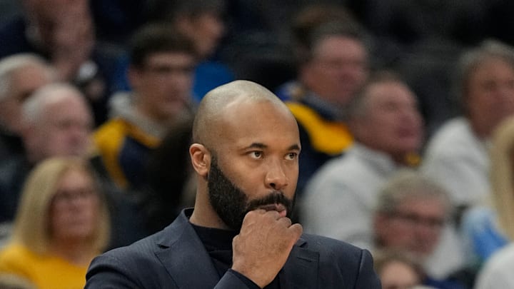 Villanova v U'Conn promises to be a beard-twisting extravaganza for the WIldcat's second-year head-coach 