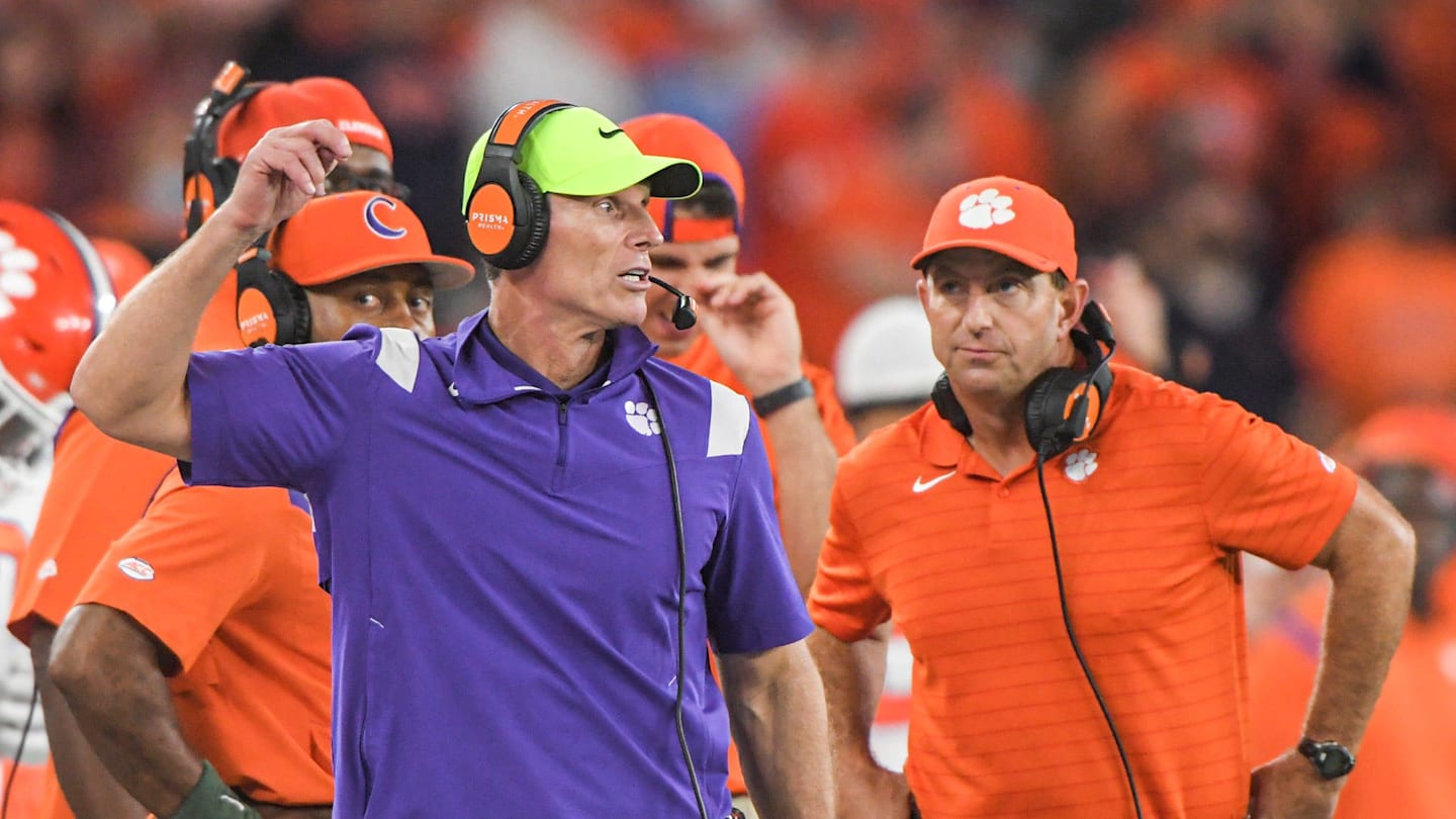 How The “Same Brain Wave” Helped Markus Strong Transition From Oklahoma to Clemson