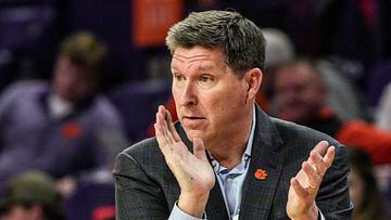 Coach Calls for Age Limit to Protect College Basketball