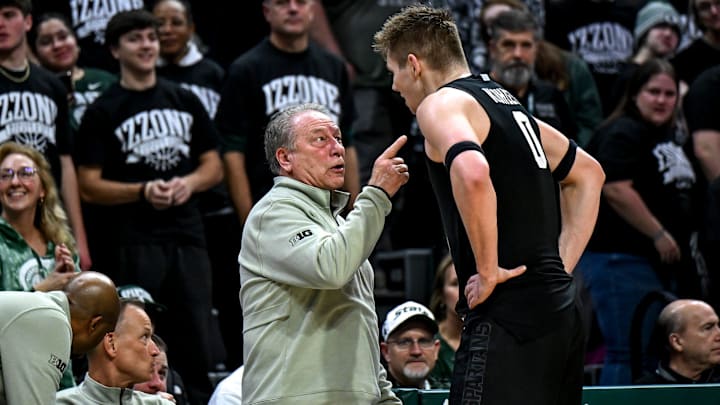 Michigan State's head coach Tom Izzo, left, gets the last word with Jaxon Kohler during a talk in the second half against USC on Monday, Jan. 5, 2026, at the Breslin Center in East Lansing.