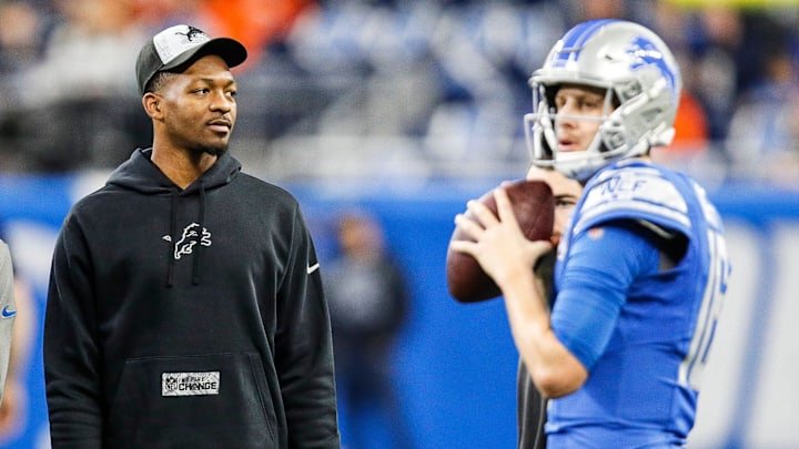 Detroit Lions quarterback Hendon Hooker watches quarterback Jared Goff warm up before the Denver Broncos game at Ford Field in Detroit on Saturday, Dec. 16, 2023.