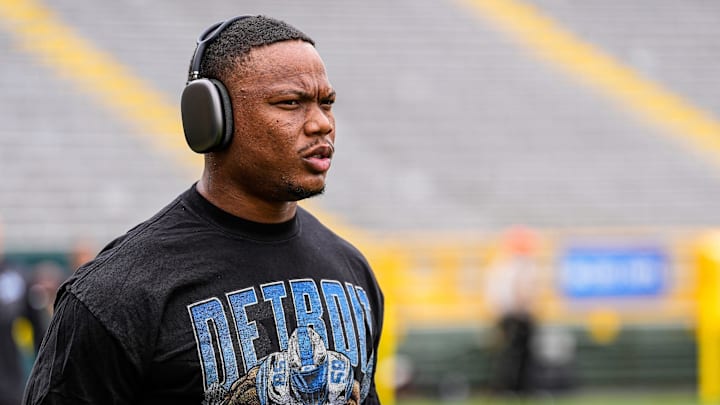Detroit Lions running back David Montgomery (5) warms up ahead of the Green Bay Packers game at Lambeau Field in Green Bay, Wis., on Sunday, September 7, 2025. Detroit Lions running back David Montgomery (5) warms up ahead of the Green Bay Packers game at Lambeau Field in Green Bay, Wis., on Sunday, September 7, 2025.