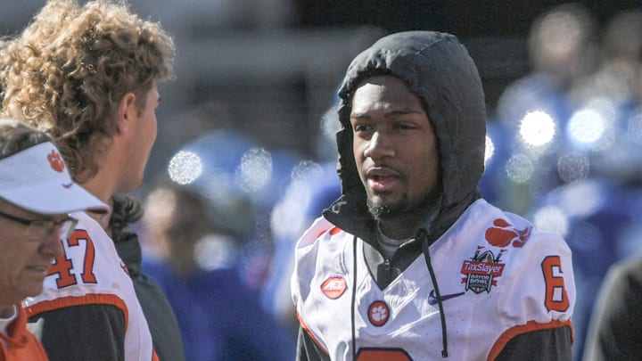 Clemson linebacker Sammy Brown (47) and cornerback Tavoy Feagin (6) before the TaxSlayer Gator Bowl