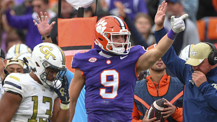 Nov 11, 2023; Clemson, South Carolina, USA; Clemson Tigers tight end Jake Briningstool (9) 