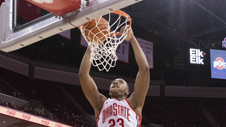 Ohio State Buckeyes forward Zed Key dunks.