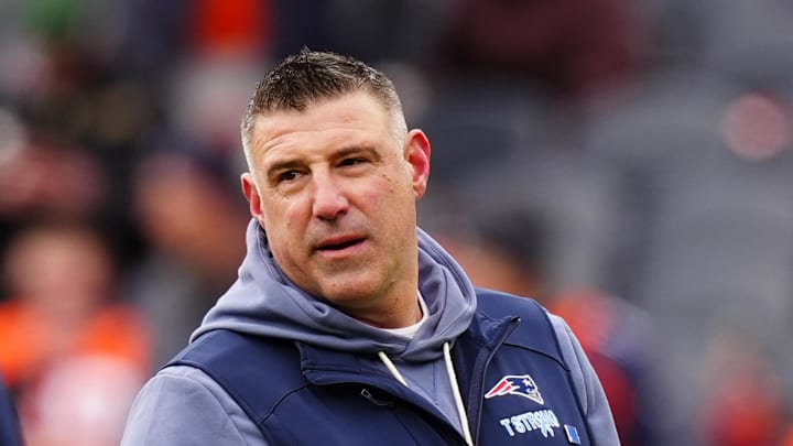 New England Patriots head coach Mike Vrabel