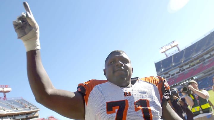 2005.10.16  BENGALS SPORTS : The Cincinnati Bengals Willie Anderson celebrates their 31-23 win against the Tennessee Titans in Nashville Sunday October 16, 2005. The Enquirer/Jeff Swinger

Eeeanderson1116 Jpg