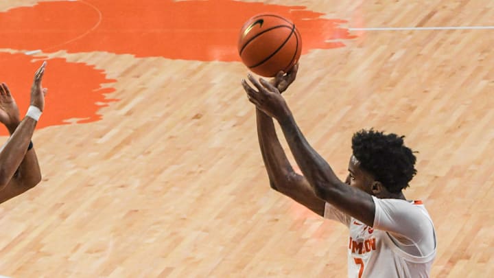 Nov 21, 2024; Clemson, SC, USA; Clemson forward Chauncey Wiggins (7) makes a three-point shot against Radford during the first half at Littlejohn Coliseum Thursday, November 21, 2024; Clemson, SC, USA. Nov 21, 2024; Clemson, SC, USA; Clemson forward Chauncey Wiggins (7) makes a three-point shot against Radford during the first half at Littlejohn Coliseum Thursday, November 21, 2024; Clemson, SC, USA.