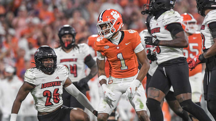 The Clemson Tigers will face off against the No. 19 Louisville Cardinals this Friday at 7:30 p.m. EST. The Clemson Tigers will face off against the No. 19 Louisville Cardinals this Friday at 7:30 p.m. EST.