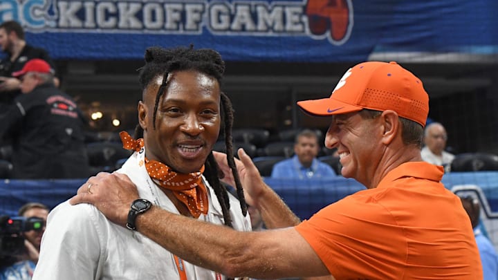Former Clemson wide receiver DeAndre Hopkins expressed his thoughts about Chad Morris and Dabo Swinney positively.