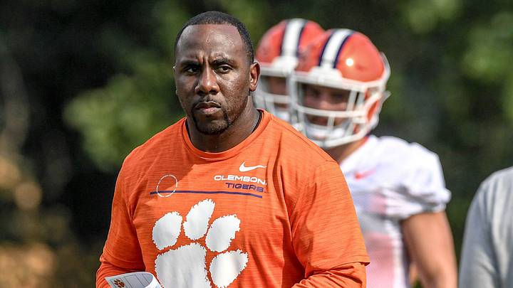 Four-star Gary Walker has set his commitment date for May 20, with the Tigers trending toward landing the top talent. Four-star Gary Walker has set his commitment date for May 20, with the Tigers trending toward landing the top talent.
