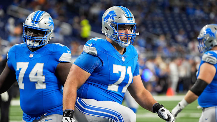 Detroit Lions guard Kevin Zeitler (71) warms up before the Tampa Bay Buccaneers game at Ford Field in Detroit on Sunday, September 15, 2024. Detroit Lions guard Kevin Zeitler (71) warms up before the Tampa Bay Buccaneers game at Ford Field in Detroit on Sunday, September 15, 2024.
