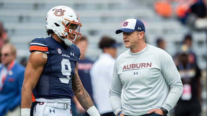 Bryan Harsin (right) when he was the Auburn head coach in 2022
