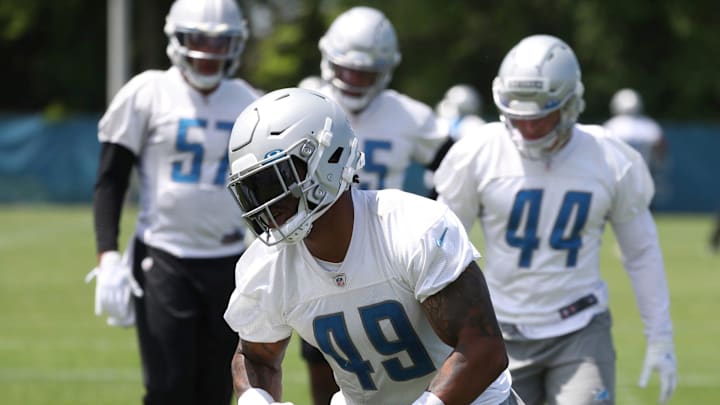 Linebacker Chris Board.