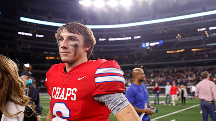 Westlake quarterback Cade Klubnik loks out over the field after the win over Guyer in the Class 6A Division 2 State Championship at AT&T Stadium in Arlington, Texas on Dec. 18, 2021. Westlake defeated Guyer 40-21.

Aem Westlake Vs Guyer 26