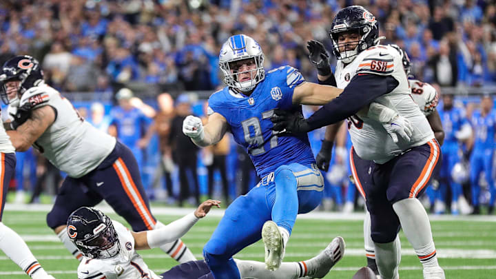 Detroit Lions defensive end Aidan Hutchinson (97) Detroit Lions defensive end Aidan Hutchinson (97)