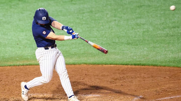 Auburn Tigers third baseman Eric Snow was a triple short of the cycle in Auburn's 15-8 win over Samford. Auburn Tigers third baseman Eric Snow was a triple short of the cycle in Auburn's 15-8 win over Samford.