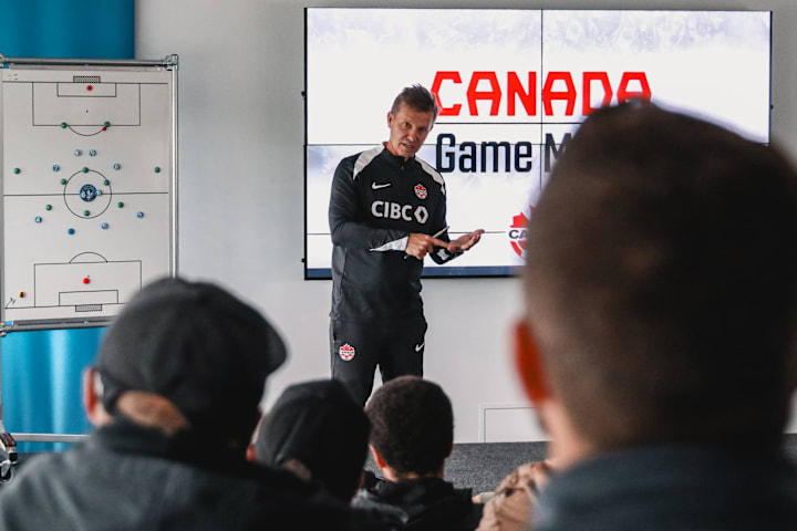 ฟุตบอลแคนาดา, เจสซี มาร์ช