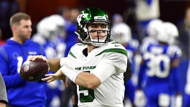 Mike White is getting the start for New York this weekend and the ML odds have been moving in the Jets' favor since the announcement. 