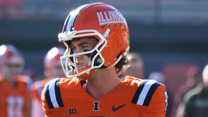Nov 2, 2024; Champaign, Illinois, USA;  Illinois Fighting Illini quarterback Luke Altmyer (9) before a game with the Minnesota Golden Gophers at Memorial Stadium. Mandatory Credit: Ron Johnson-Imagn Images