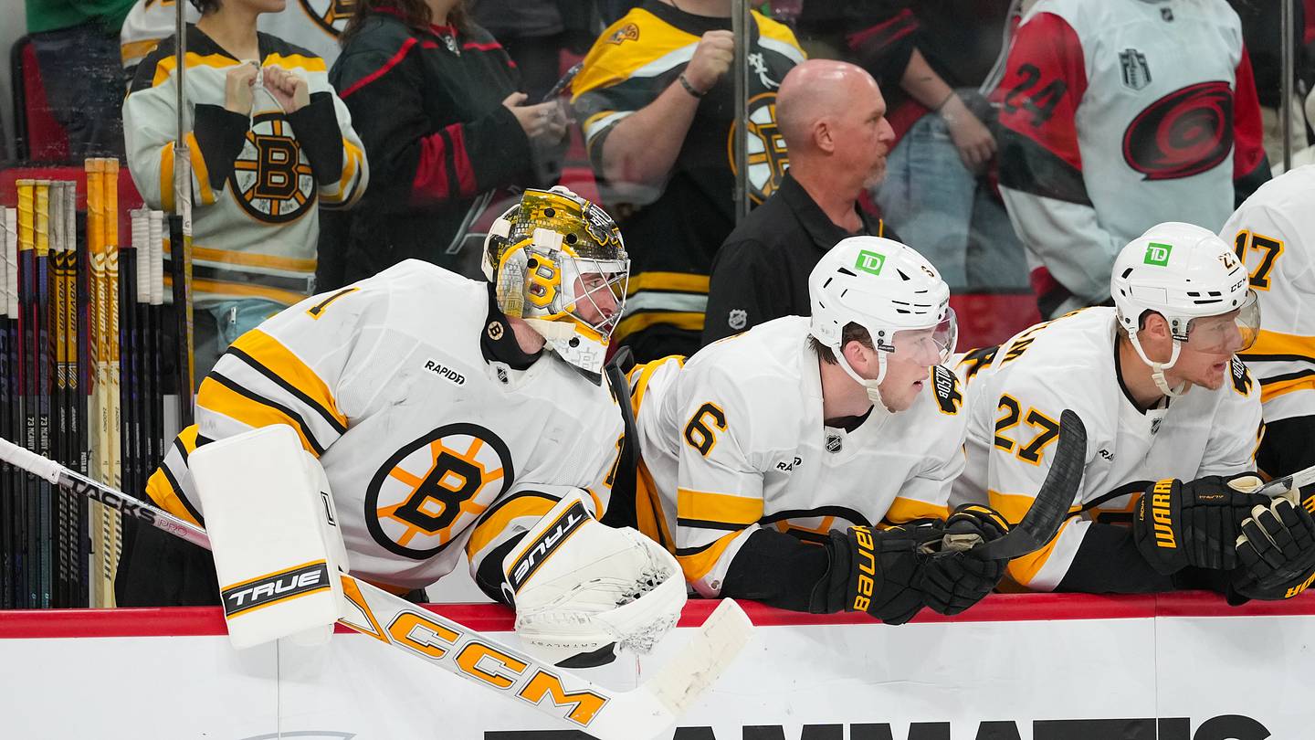 NHL analyst surprisingly surges Bruins above the NHL's elite in latest power rankings