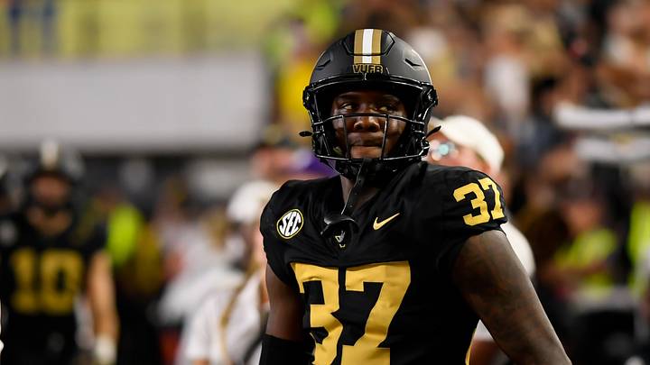 Oct 5, 2024; Nashville, Tennessee, USA; Vanderbilt Commodores edge Jailen Ruth (37) watches the clock run out on Alabama Crimson Tide during the second half at FirstBank Stadium. Mandatory Credit: Steve Roberts-Imagn Images Oct 5, 2024; Nashville, Tennessee, USA; Vanderbilt Commodores edge Jailen Ruth (37) watches the clock run out on Alabama Crimson Tide during the second half at FirstBank Stadium. Mandatory Credit: Steve Roberts-Imagn Images
