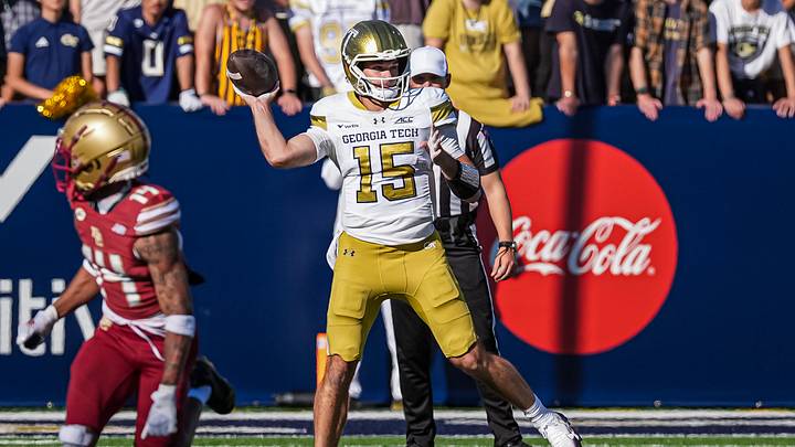 Oct 24, 2026; Atlanta, Georgia, USA; Georgia Tech Yellow Jackets quarterback Alberto Mendoza (15) passes against the Boston College Eagles during the first half at Bobby Dodd Stadium at Hyundai Field. Mandatory Credit: Dale Zanine-Imagn Images Oct 24, 2026; Atlanta, Georgia, USA; Georgia Tech Yellow Jackets quarterback Alberto Mendoza (15) passes against the Boston College Eagles during the first half at Bobby Dodd Stadium at Hyundai Field. Mandatory Credit: Dale Zanine-Imagn Images