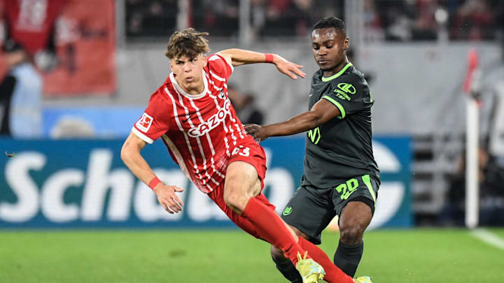 Noah Weißhaupt bleibt beim SC Freiburg