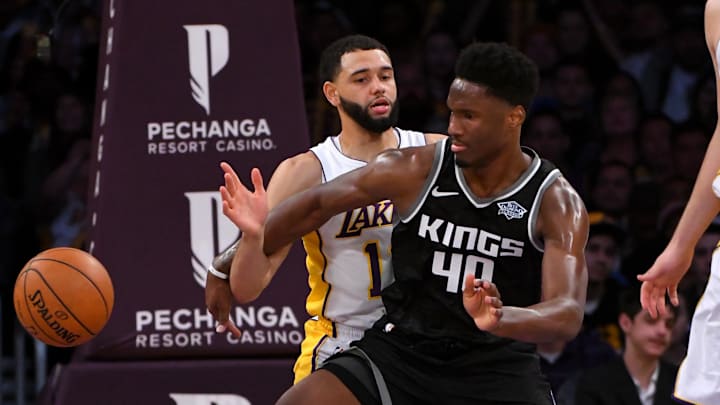 Los Angeles Lakers guard Tyler Ennis and Sacramento Kings forward Nigel Hayes-Davis.
