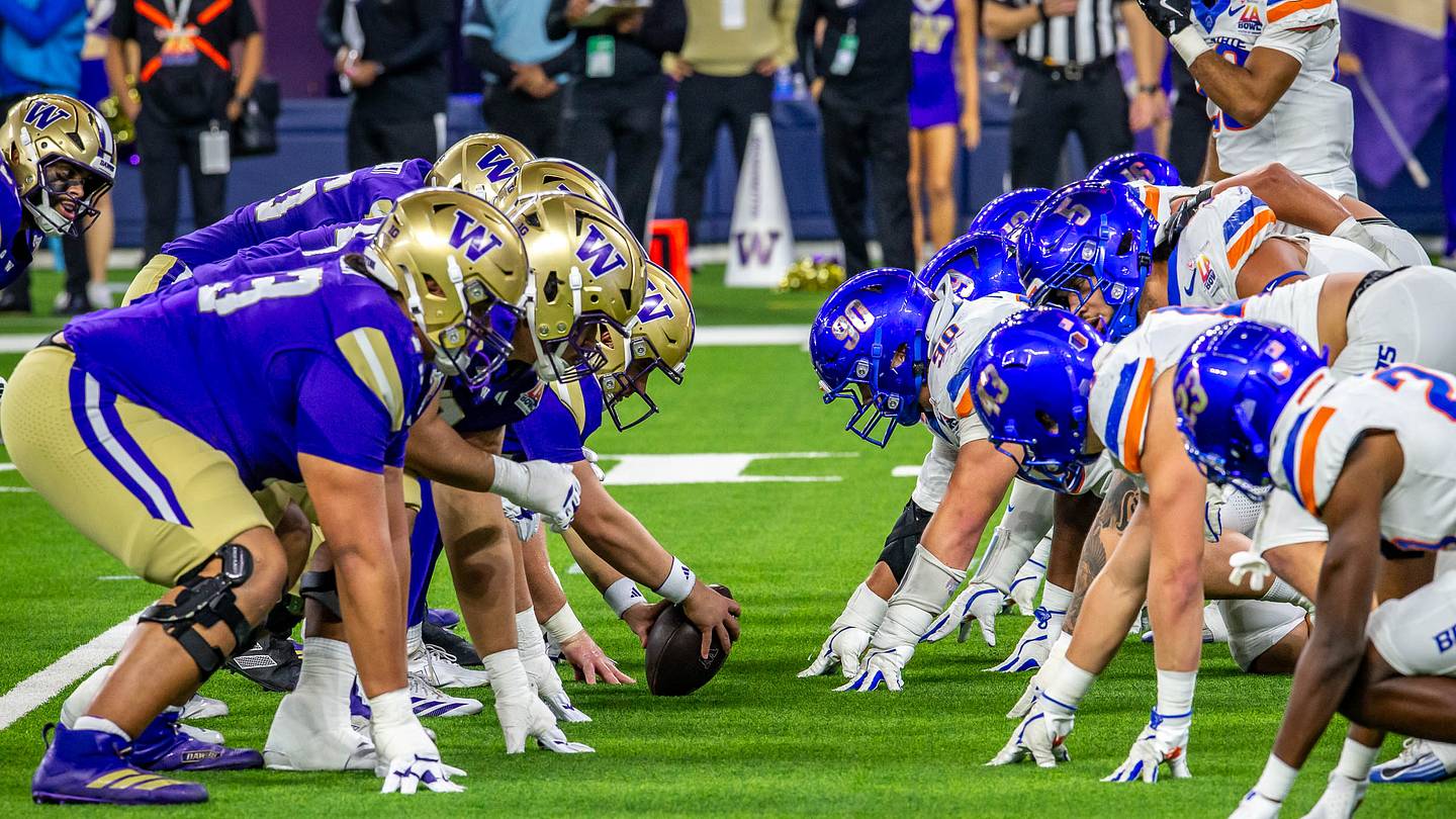 As Fall Camp Begins, Here's 22 Husky Starters For the Opener