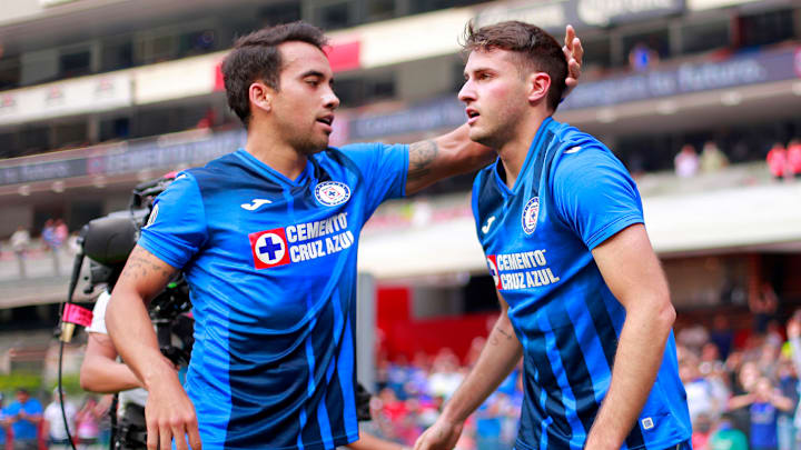 Jugadores de Cruz Azul celebran un gol. Jugadores de Cruz Azul celebran un gol.