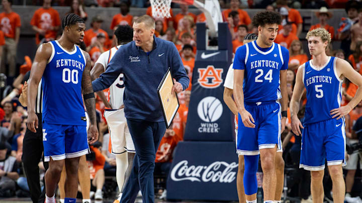 Kentucky Wildcats head coach Mark Pope talks with his team as Auburn Tigers take on Kentucky Wildcats at Neville Arena in Auburn, Ala. on Saturday, Feb. 21, 2026. Auburn Tigers defeated Kentucky Wildcats 75-74. Kentucky Wildcats head coach Mark Pope talks with his team as Auburn Tigers take on Kentucky Wildcats at Neville Arena in Auburn, Ala. on Saturday, Feb. 21, 2026. Auburn Tigers defeated Kentucky Wildcats 75-74.