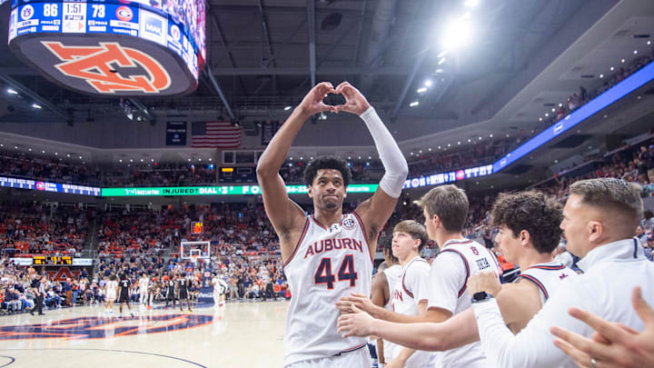 Auburn Tigers center Dylan Cardwell (44) acknowledges the crowd as he comes off the court for the