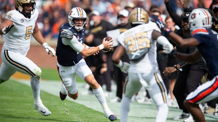 Auburn Tigers quarterback Payton Thorne (1) runs the ball as Auburn Tigers take on Vanderbilt Commodores at Jordan-Hare Stadium in Auburn, Ala., on Saturday, Nov. 2, 2024. Auburn Tigers and Vanderbilt Commodores are tied 7-7 at halftime.