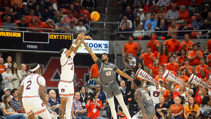 Auburn Tigers forward Johni Broome (4) shoots a jump shot as Auburn Tigers take on Kent State Golden Flashes at Neville Arena in Auburn, Ala., on Saturday, Nov. 13, 2024.