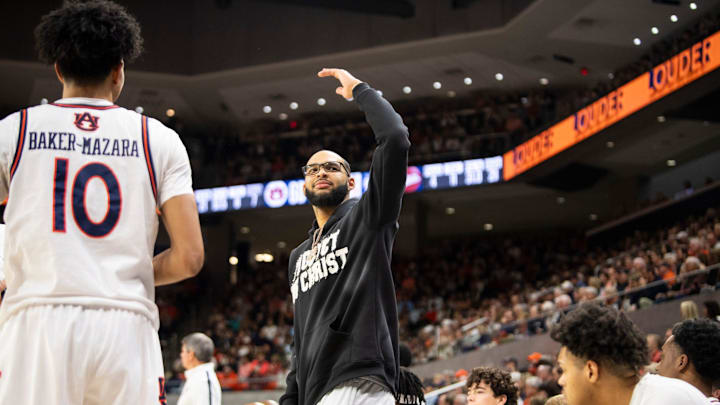Auburn Tigers forward Johni Broome (4) pumps up the crowd as Auburn Tigers take on Mississippi State Bulldogs at Neville Arena in Auburn, Ala., on Tuesday, Jan. 14, 2025. Auburn Tigers defeated Mississippi State Bulldogs 88-66.