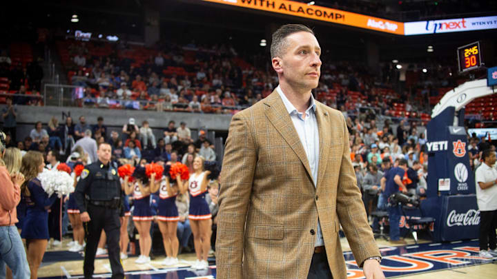 Auburn Tigers head coach Steven Pearl takes the court as Auburn Tigers take on LSU Tigers at Neville Arena in Auburn, Ala. on Tuesday, March 3, 2026.