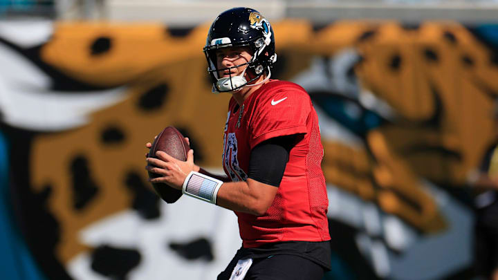 Jacksonville Jaguars quarterback Mac Jones (10)