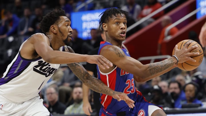 Jan 9, 2024; Detroit, Michigan, USA; Detroit Pistons guard Marcus Sasser (25) dribbles defended by Sacramento Kings guard Malik Monk (0) in the second half at Little Caesars Arena. Mandatory Credit: Rick Osentoski-USA TODAY Sports Jan 9, 2024; Detroit, Michigan, USA; Detroit Pistons guard Marcus Sasser (25) dribbles defended by Sacramento Kings guard Malik Monk (0) in the second half at Little Caesars Arena. Mandatory Credit: Rick Osentoski-USA TODAY Sports