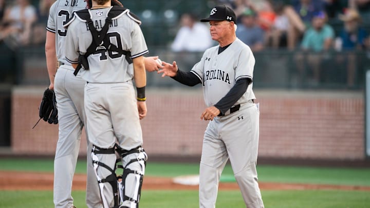 South Carolina Gamecocks head coach Paul Mainieri pulls starting pitcher Brandon Stone (32) as the Auburn Tigers take on South Carolina Gamecocks at Plainsman Park in Auburn, Ala., on Thursday, May 8, 2025.