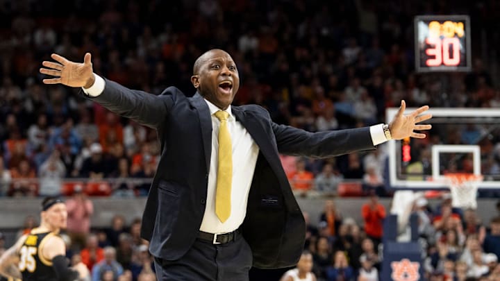 Missouri Tigers head coach Dennis Gates calls for a timeout as Auburn Tigers take on Missouri Tigers at Neville Arena in Auburn, Ala., on Saturday, Jan. 4, 2025. Auburn Tigers lead Missouri Tigers 45-33 at halftime. Missouri Tigers head coach Dennis Gates calls for a timeout as Auburn Tigers take on Missouri Tigers at Neville Arena in Auburn, Ala., on Saturday, Jan. 4, 2025. Auburn Tigers lead Missouri Tigers 45-33 at halftime.