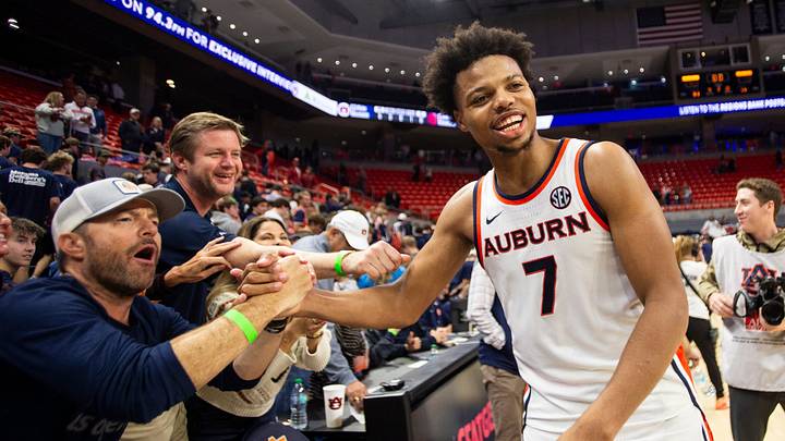 Auburn Tigers forward Keyshawn Hall (7) lost his extra year of eligibility on Friday, meaning he will now have to go professional.