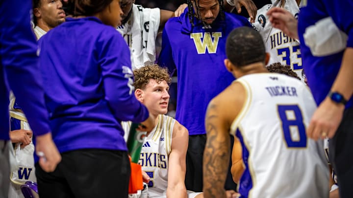 Hannes Steinbach shares in a Husky timeout. 