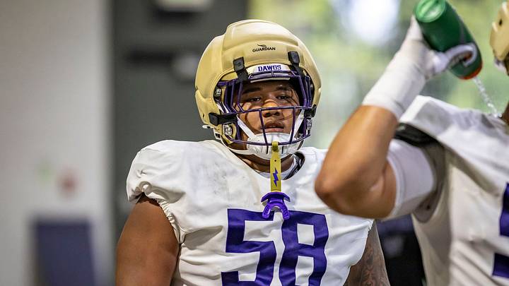DeSean Watts has fit in as a new UW defensive tackle. DeSean Watts has fit in as a new UW defensive tackle.