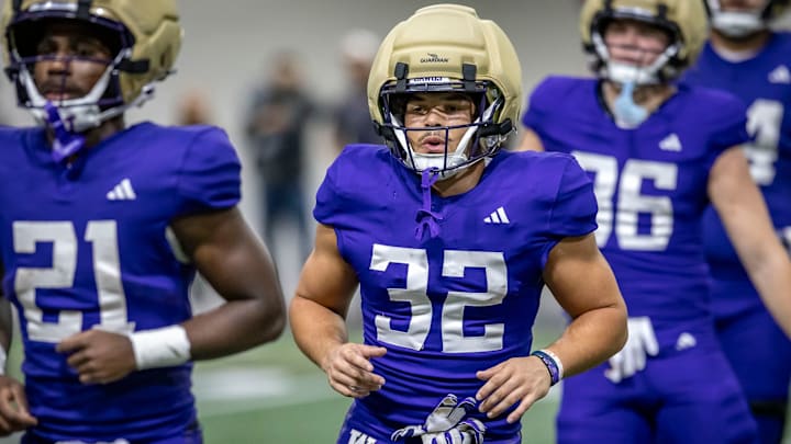 Ryken Moon goes through UW spring practice. 